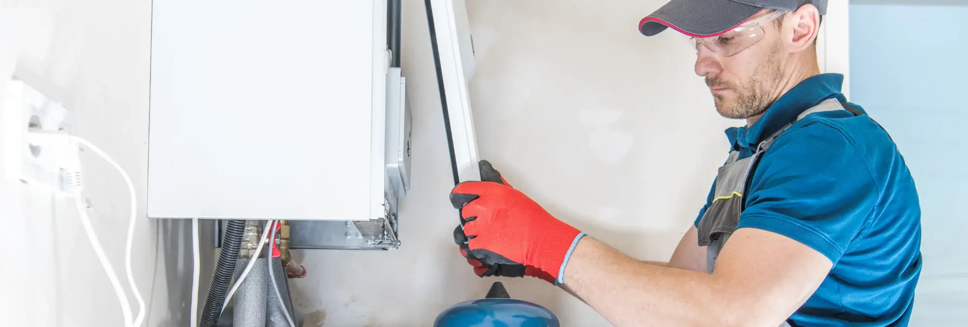 Profesionales RoMar Gestiones trabajando